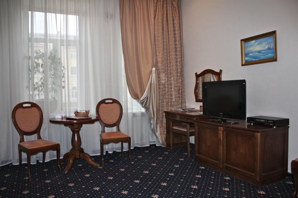 Pushkinskaya Hotel Rostov-on-Don Zimmer foto
